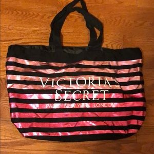 MUST GO! VS large overnight tote bag